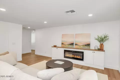 Living - 4102 E Pinchot Ave, Phoenix, AZ 85018 photo 1 of 3