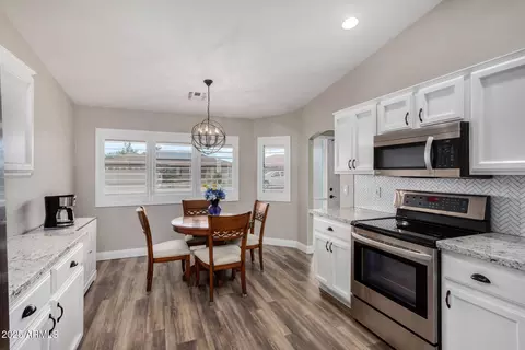 Kitchen - 11537 E Lobo Ave, Mesa, AZ 85209 photo 1 of 2