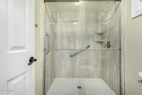 Bath - 11537 E Lobo Ave, Mesa, AZ 85209 photo 2 of 3