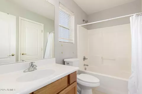 Bath - 3856 E Minton St, Phoenix, AZ 85042 photo 4 of 4