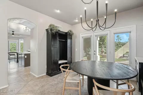 Dining - 5019 E La Mirada Way, Phoenix, AZ 85044 photo 3 of 3