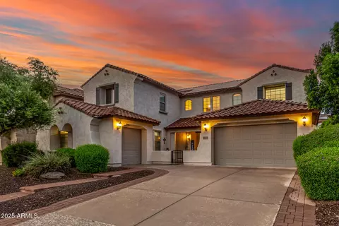 5606 W Cavedale Dr, Phoenix, AZ 85083