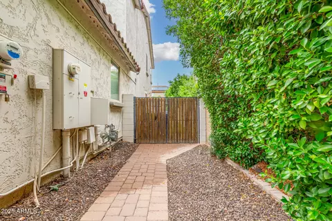5606 W Cavedale Dr, Phoenix, AZ 85083 photo 14