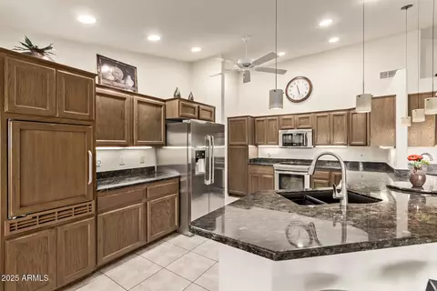 Kitchen - 11328 E Mendoza Ave, Mesa, AZ 85209 photo 4 of 6