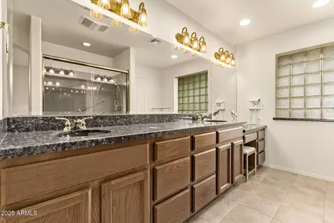 Bath - 11328 E Mendoza Ave, Mesa, AZ 85209 photo 3 of 8