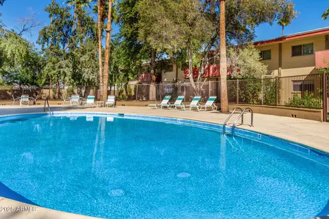 Exterior - 353 E Thomas Rd #C101, Phoenix, AZ 85012 photo 3 of 6