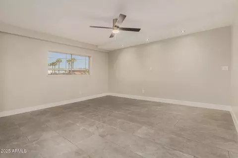 Living - 353 E Thomas Rd #C101, Phoenix, AZ 85012 photo 1 of 6