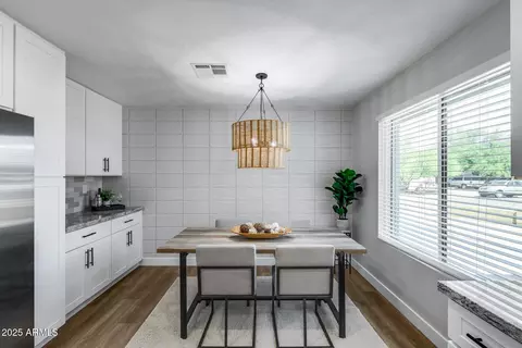 Dining - 1605 E Broadmor Dr, Tempe, AZ 85282 photo 1 of 1