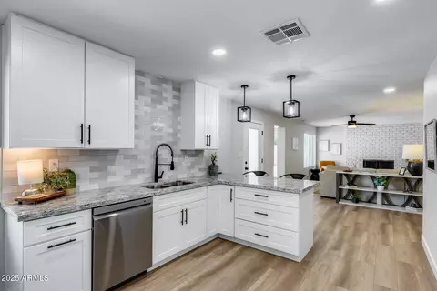 Kitchen - 1605 E Broadmor Dr, Tempe, AZ 85282 photo 3 of 3