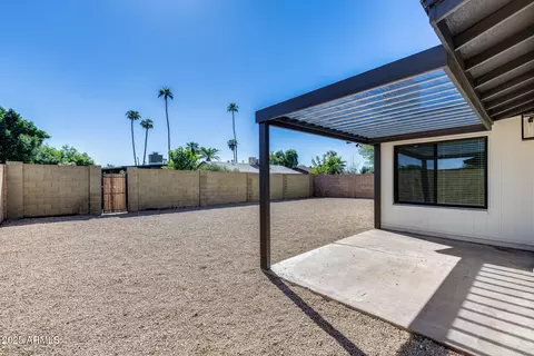 Exterior - 1605 E Broadmor Dr, Tempe, AZ 85282 photo 2 of 3