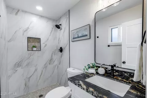 Bath - 1605 E Broadmor Dr, Tempe, AZ 85282 photo 2 of 2