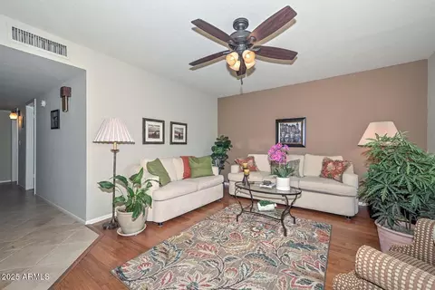 4530 E Sharon Dr, Phoenix, AZ 85032 photo 3