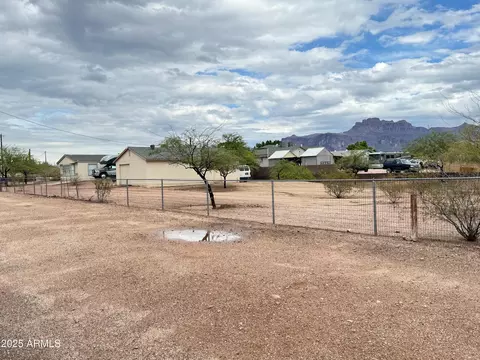 1835 E 20th Ave, Apache Junction, AZ 85119 photo 2