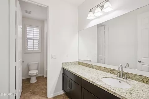 Bath - 3959 E Morrison Ranch Pkwy, Gilbert, AZ 85296 photo 3 of 4