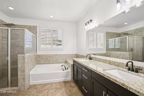 Bath - 3959 E Morrison Ranch Pkwy, Gilbert, AZ 85296 photo 1 of 4