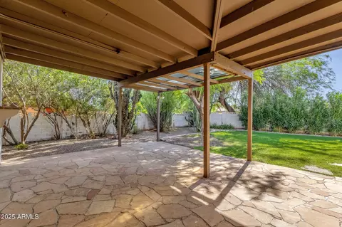Exterior - 2041 E Karen Dr, Phoenix, AZ 85022 photo 2 of 12