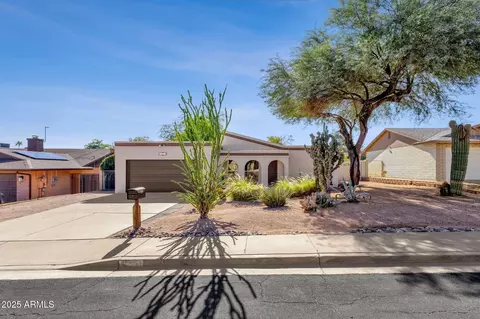 2041 E Karen Dr, Phoenix, AZ 85022