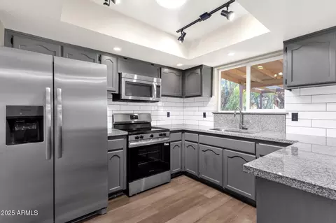 Kitchen - 2041 E Karen Dr, Phoenix, AZ 85022 photo 2 of 2