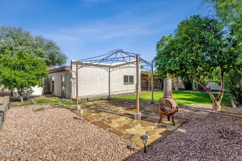 Exterior - 2041 E Karen Dr, Phoenix, AZ 85022 photo 10 of 12