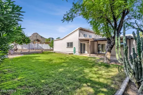 Exterior - 2041 E Karen Dr, Phoenix, AZ 85022 photo 5 of 12