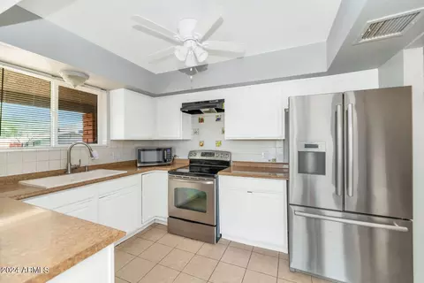 316 E Vogel Ave, Phoenix, AZ 85020