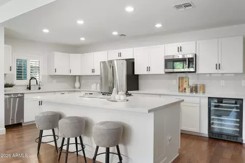 Kitchen - 3739 E Fairmount Ave, Phoenix, AZ 85018 photo 2 of 6