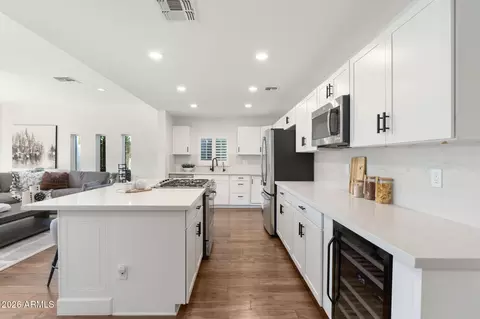 Kitchen - 3739 E Fairmount Ave, Phoenix, AZ 85018 photo 3 of 6