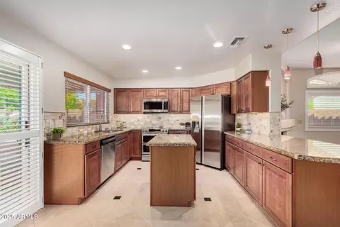 Kitchen - 3346 E Tanglewood Dr, Phoenix, AZ 85048 photo 1 of 3