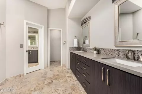 Bath - 3346 E Tanglewood Dr, Phoenix, AZ 85048 photo 2 of 5