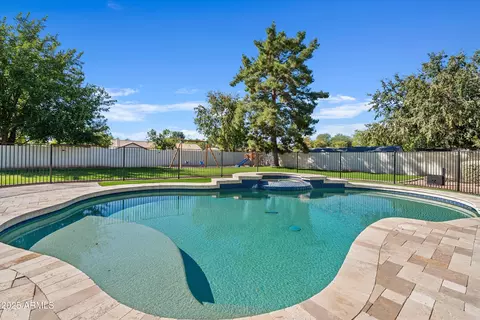 Exterior - 1831 E Linda Ln, Gilbert, AZ 85234 photo 7 of 9
