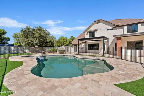 Exterior - 1831 E Linda Ln, Gilbert, AZ 85234 photo 6 of 9