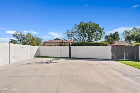 Exterior - 1831 E Linda Ln, Gilbert, AZ 85234 photo 8 of 9