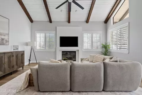 Living - 1831 E Linda Ln, Gilbert, AZ 85234 photo 1 of 2