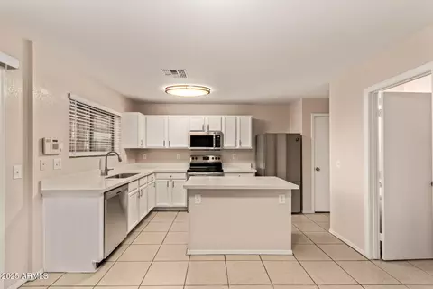 Kitchen - 8852 E Pampa Ave, Mesa, AZ 85212 photo 2 of 4