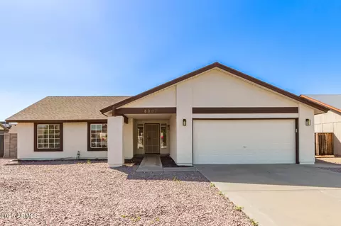 8007 W Corrine Dr, Peoria, AZ 85381