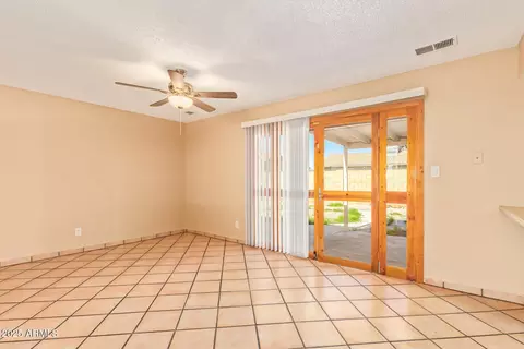 Living - 8010 W Westview Dr, Phoenix, AZ 85033 photo 4 of 4