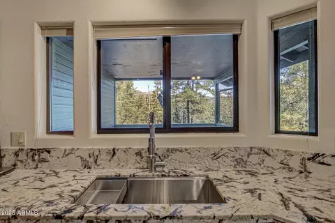 Kitchen - 6253 W Sharyn Rd, Pine, AZ 85544 photo 9 of 9