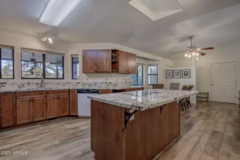 Kitchen - 6253 W Sharyn Rd, Pine, AZ 85544 photo 3 of 9