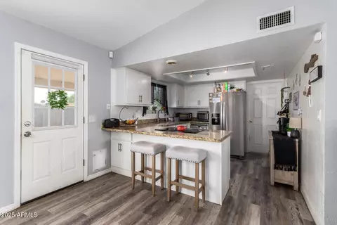 Kitchen - 17809 N 34th Ave, Phoenix, AZ 85053 photo 1 of 2