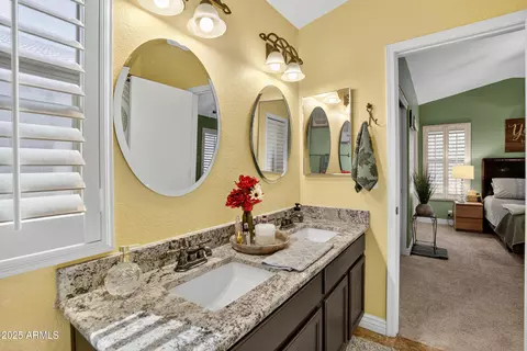 Bath - 3930 E Agave Rd, Phoenix, AZ 85044 photo 2 of 3