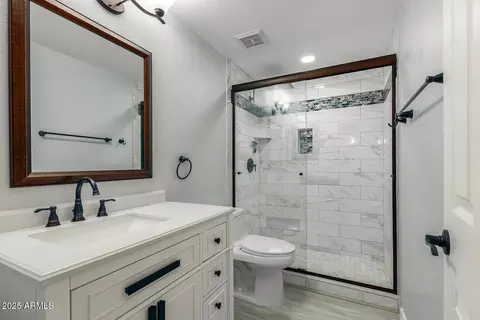 Bath - 45 E 9th Pl #80, Mesa, AZ 85201 photo 4 of 6