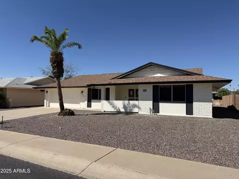 10722 W El Capitan Cir, Sun City, AZ 85351