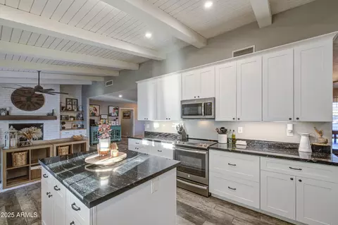 Kitchen - 2246 N N Frst, Mesa, AZ 85203 photo 6 of 8