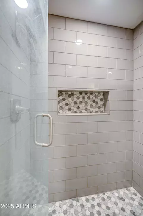 Bath - 2246 N N Frst, Mesa, AZ 85203 photo 5 of 11