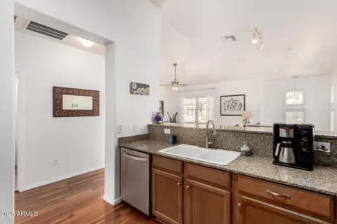 Kitchen - 1314 S Owl Dr, Gilbert, AZ 85296 photo 2 of 3