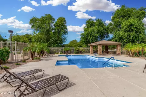 Exterior - 1314 S Owl Dr, Gilbert, AZ 85296 photo 9 of 9