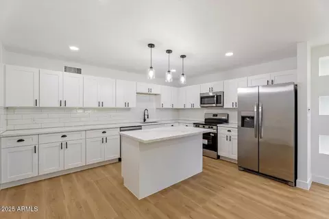 Kitchen - 8801 N 34th Ave, Phoenix, AZ 85051 photo 2 of 5