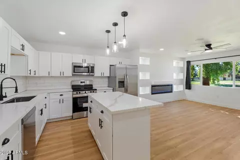 Kitchen - 8801 N 34th Ave, Phoenix, AZ 85051 photo 1 of 5