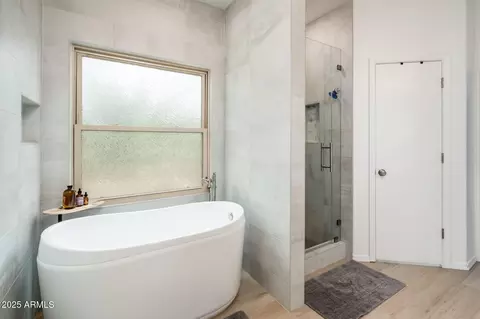 Bath - 1648 E Palomino Dr, Gilbert, AZ 85296 photo 3 of 5