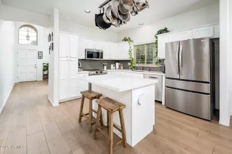Kitchen - 1648 E Palomino Dr, Gilbert, AZ 85296 photo 2 of 4
